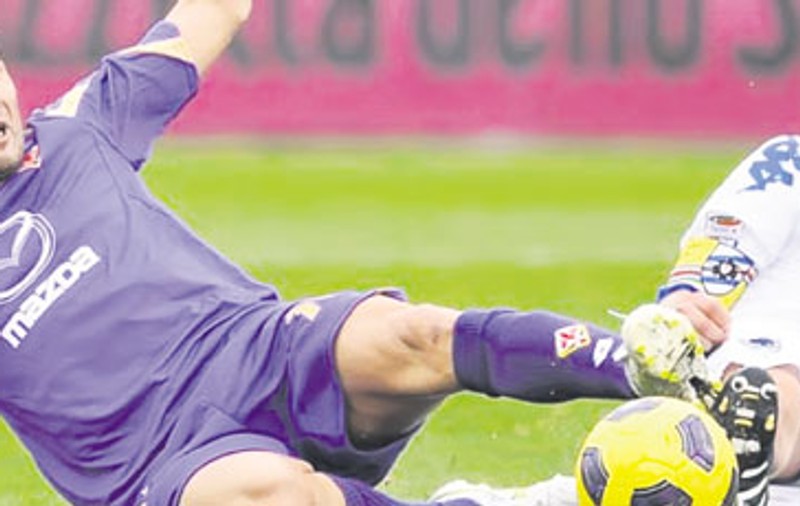 Adrian Mutu a fost ca şi inexistent, duminică, în Fiorentina - Sampdoria (0-0)