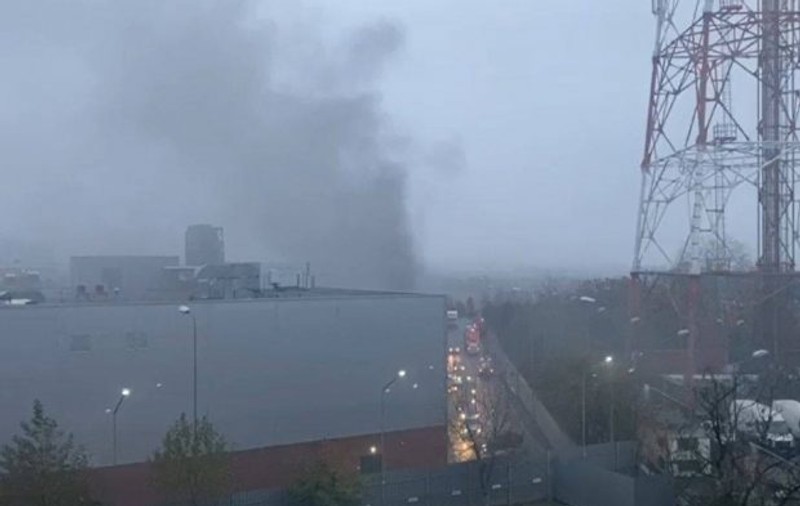 VIDEO | Haos în fața mall-ului Sun Plaza după incendiu. Angajații centrului comercial au dirijat traficul