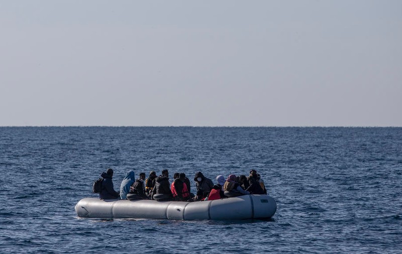 O ambarcațiune cu 130 de persoane s-a răsturnat în Marea Mediterană. Nu a fost găsit niciun supraviețuitor