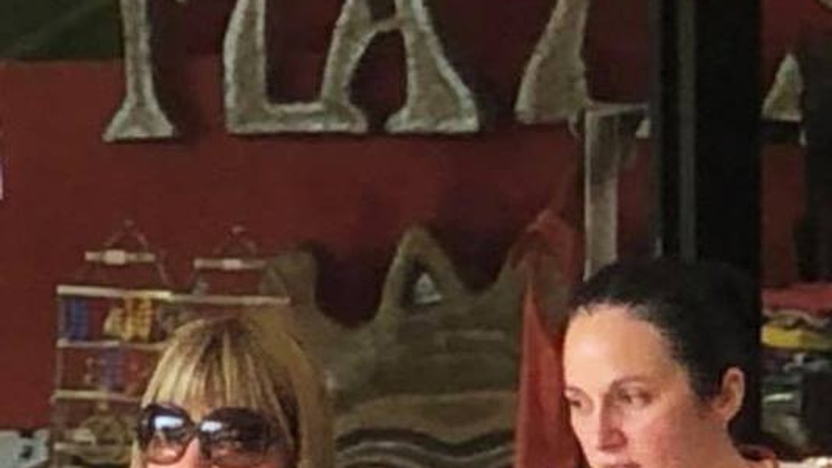 Elena Udrea şi Alina Bica rămân în arest preventiv până la extrădare