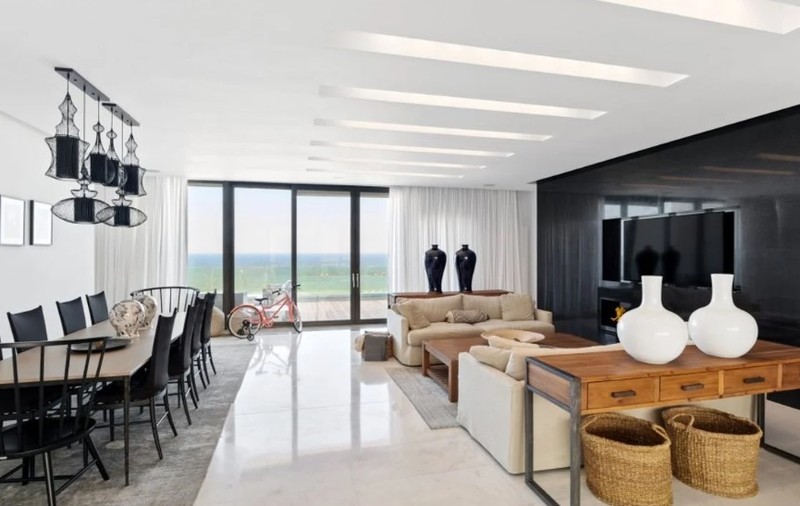 Lux la superlativ și vederi de vis. Așa arată un penthouse de nota zece din Mamaia