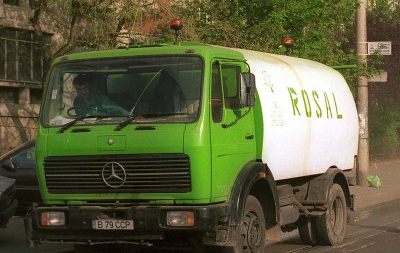 Bandă de hoţi capturată prin GPS-ul gunoierilor