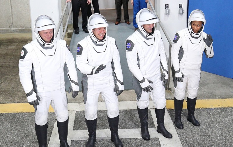 Patru astronauți, trei americani și un rus, se îndreaptă spre Stația Spațială Internațională. Vor petrece șase luni în spațiu
