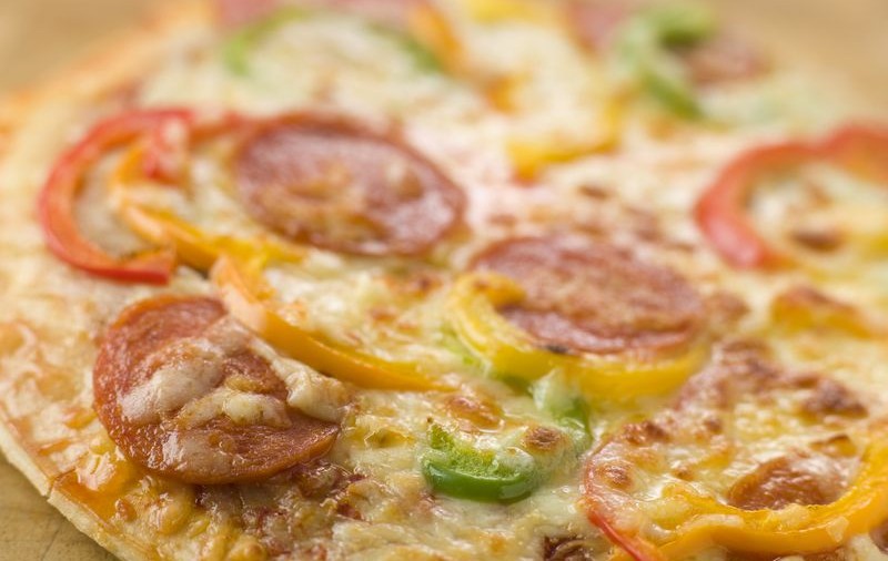 O felie de pizza i-a salvat viaţa