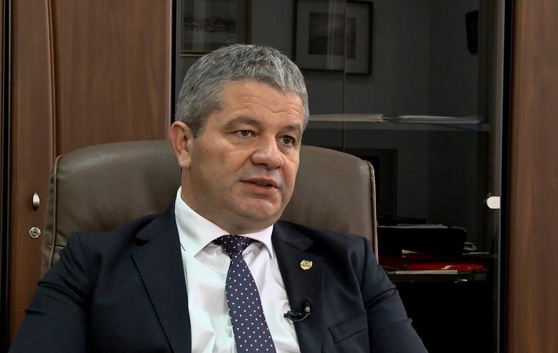 Fostul ministru Bodog își expune realizările. Cea mai importantă: prima reţea naţională de imagistică