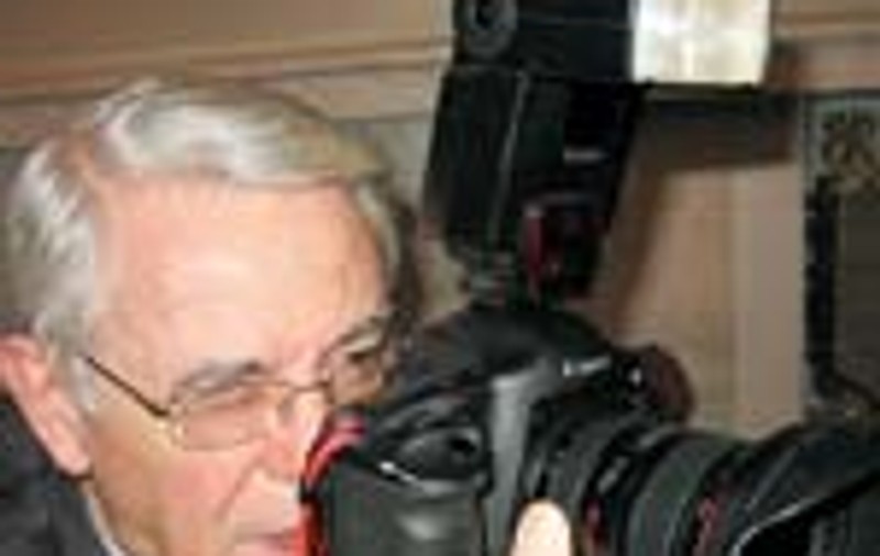 'Mele' a fost  fotograf de nunti 
