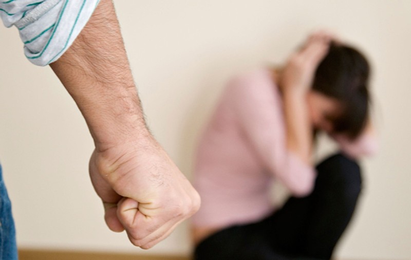 O învăţătoare din județul Călărași fost bătută de un părinte în faţa elevilor. FSLI cere sprijin autorităților