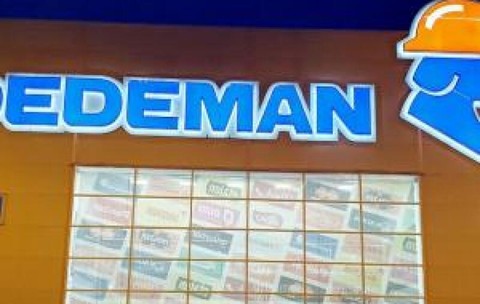 Dedeman a dat în judecată statul român, după ce a primit 5 lei/mp pentru un teren. Cât cer fraţii Pavăl