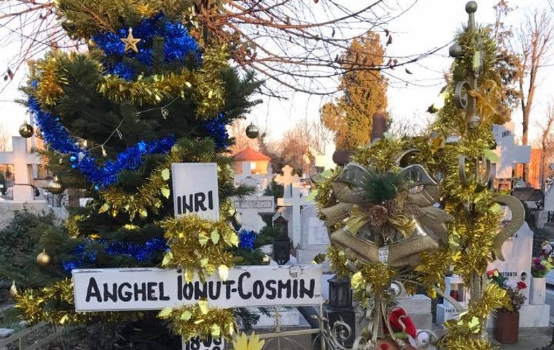 Ce au pus părinții pe mormântul lui Ionuț, băiețelul ucis de maidanezi