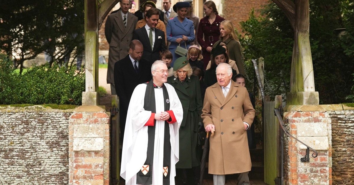 Regele Charles al III-lea și membri ai familiei regale au participat la slujba de Crăciun din Sandringham.