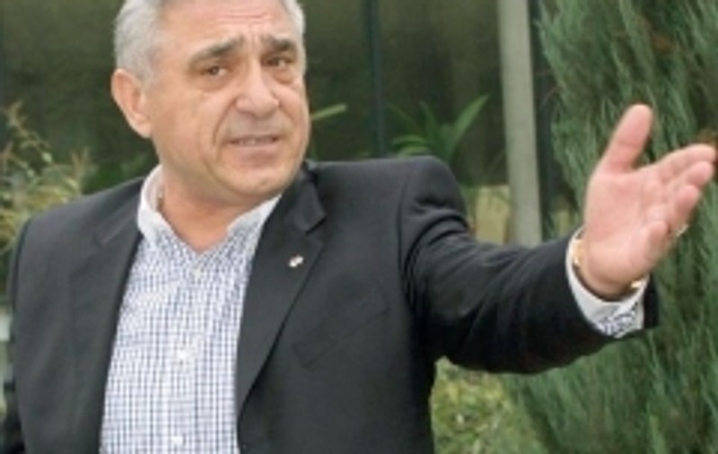 Dosarul transferurilor de fotbalişti, amânat din nou
