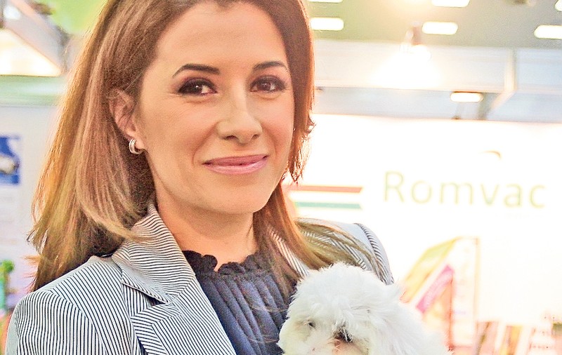 Vedeta TVR Iuliana Tudor a găsit rețeta prin care maidanezii pot fi îmblânziți