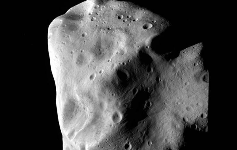 NASA avertizează: Un asteroid uriaş va trece azi foarte aproape de Pământ
