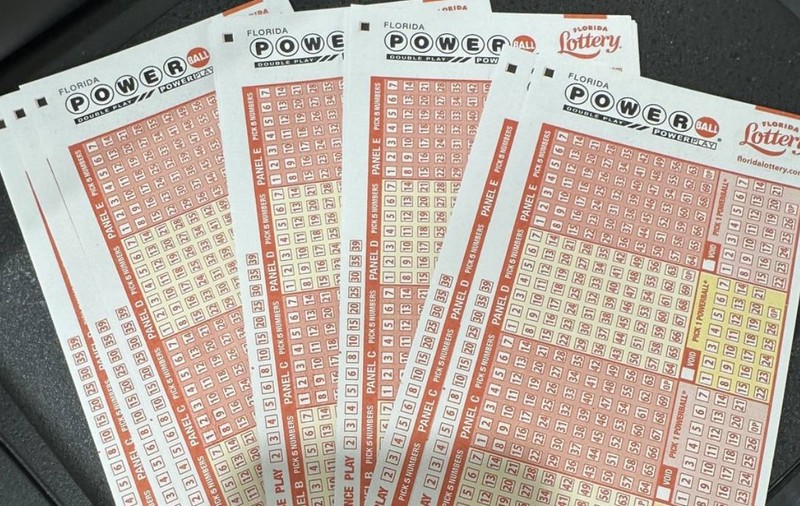 Loteria americană are al treilea cel mai mare jackpot din istorie