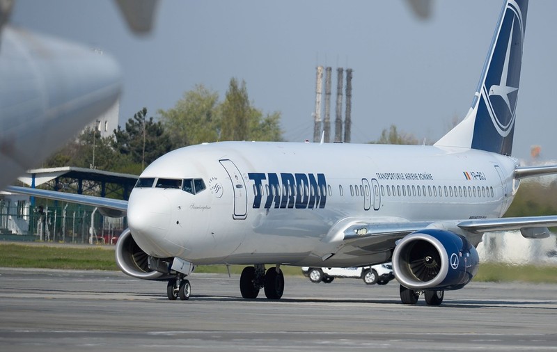Cât câștigă un pilot TAROM comparativ cu cei de la alte companii. Și cu mărirea de 1.500 de euro rămâne în coada clasamentului