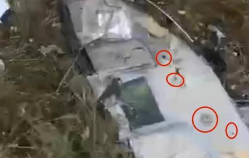 Noi imagini cu avionul prăbușit în care se afla Evgheni Prigojin. Părți ale avionului, „găurite de submuniții antiaeriene”