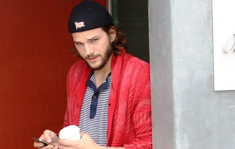 Record pentru "Doi bărbaţi şi jumătate": Ashton Kutcher a adus mai mulţi telespectatori decât Charlie Sheen