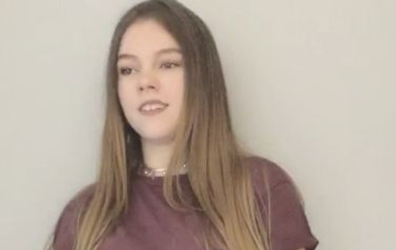 Povestea extraordinară a adolescentei care trăiește fără mâini și fără picioare. Cum reușește fata să inspire pe toată lumea din jurul ei | FOTO
