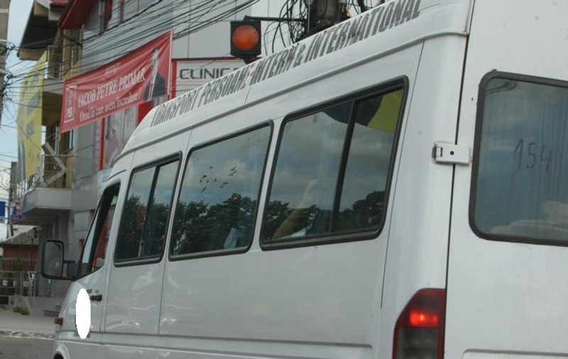 Atenţie, călători! Şoferii de microbuze conduc beţi!