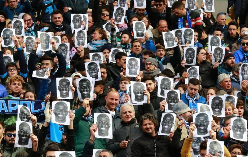 Fanii napoletani, solidari cu Kalidou Koulibaly