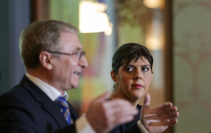 Laura Codruța Kovesi: „S-a trecut de la geanta cu bani la contracte de consultanță și plata studiilor”