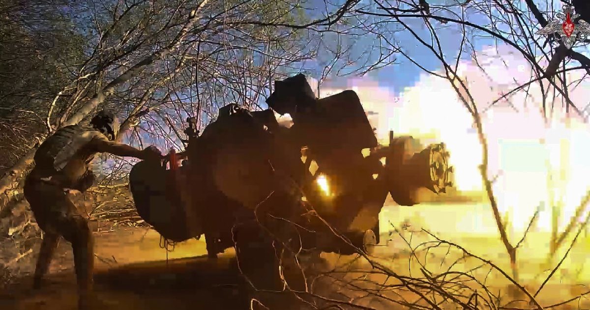 Soldat pe front , război, explozie