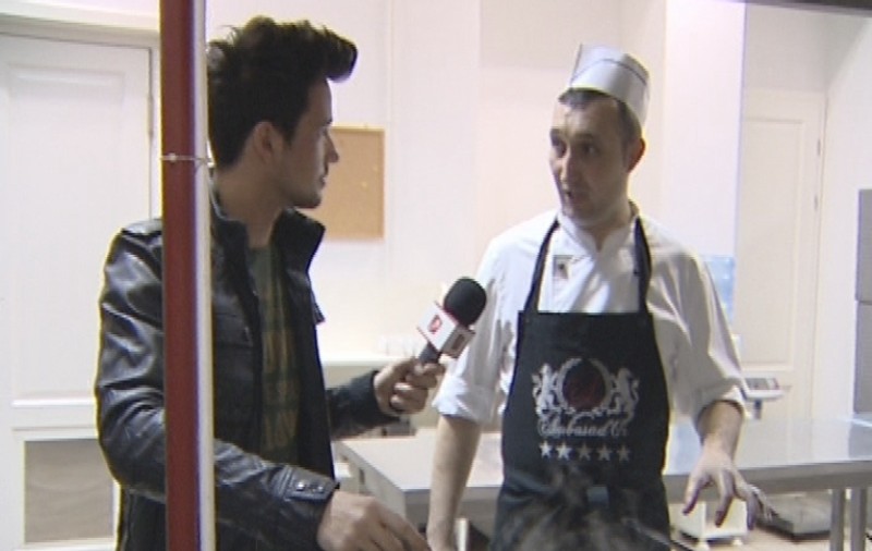 De Paşte, Alexandru Constantin găteşte pască şi drob