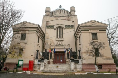 Clădirea în stil ecletic a Crematoriului Cenușa