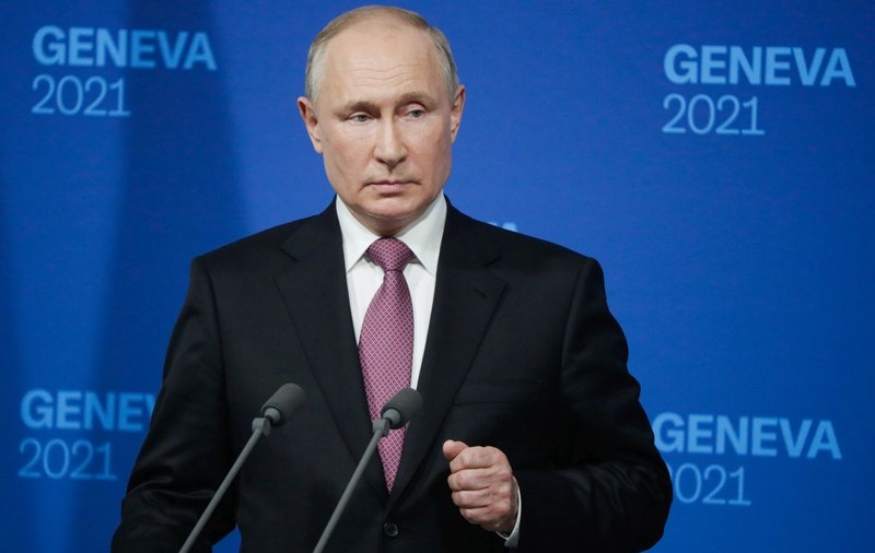 Vladimir Putin a intrat în autoizolare, după ce mai multe cazuri de COVID au fost confirmate în anturajul lui