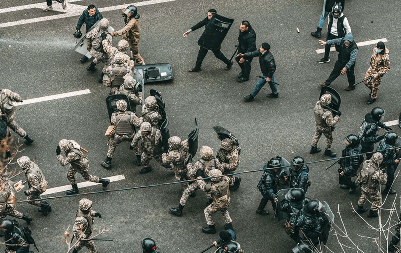 Nou bilanț al revoltei sângeroase din Kazahstan: 164 de morți, printre care și doi copii