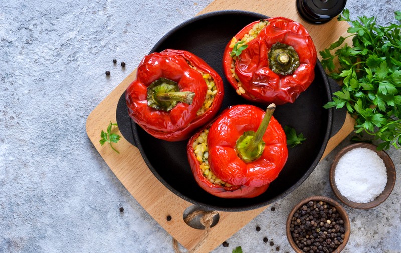 Ardei umpluți - rețete cu carne tocată și orez la cuptor