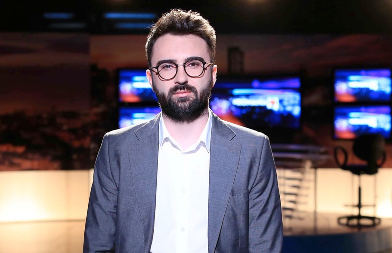 Ionuț Cristache, moderatorul emisiunii „România9”, de la TVR 1