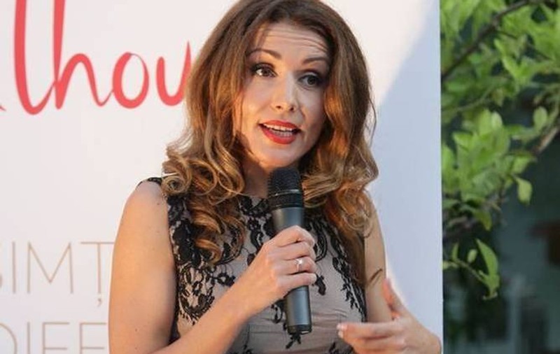 CARMEN BRUMĂ s-a EXTERNAT! Vedeta a DEZVĂLUIT NUMELE BEBELUŞULUI!