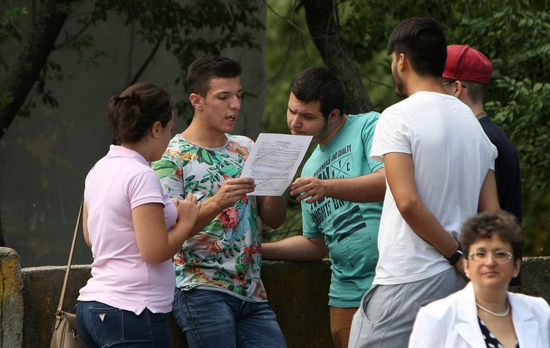 Vrei să iei notă mare la BAC? Iată care este rugăciunea pentru ajutor la EXAMENE!