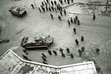 În jurul orelor 16:00 s-au executat primele focuri de armă / CONSTANTIN DUMA
