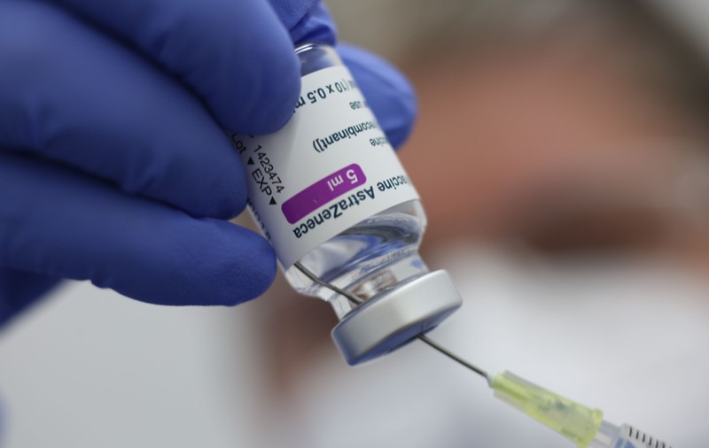 România renunţă la vaccinarea cu serul anti-COVID de la AstraZeneca