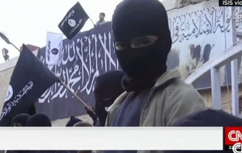 CUTREMURĂTOR! Membrii ISIS îi pregătesc pe copii încă de la cele mai fragede vârste