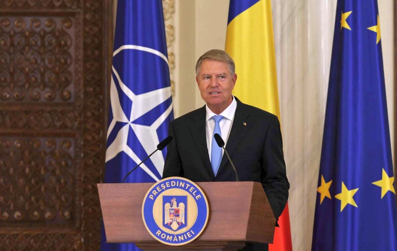 Gafă a președintelui Iohannis la decorarea medaliaţilor de la JO Paris. A spus „comemorarea”, în loc de „ceremonia” | VIDEO