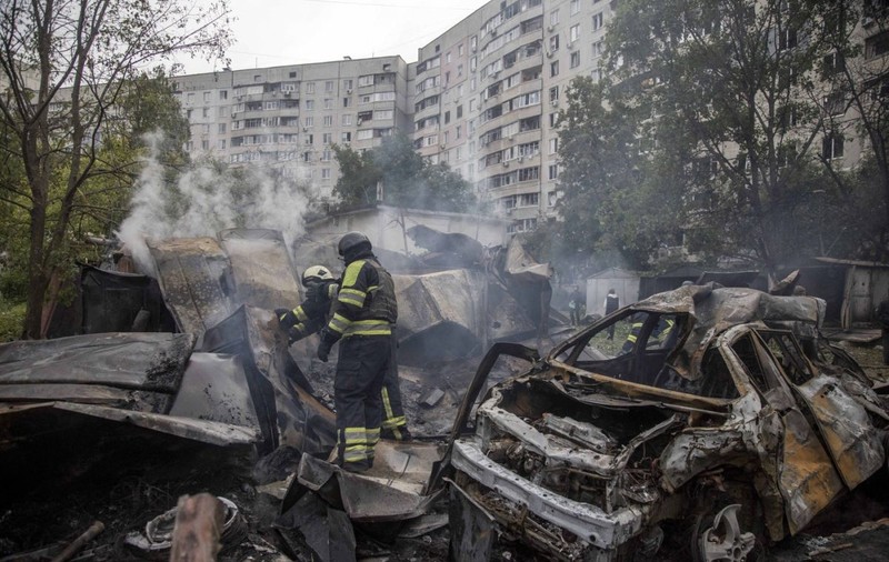 Război în Ucraina, ziua 812 | Armata ucraineană a reușit să „stabilizeze parțial” situația pe frontul din regiunea Harkov, anunță Zelenski