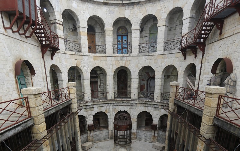Cine este Andrei Stoica de la Fort Boyard. Echipa “Cinci ca unul” intră în show