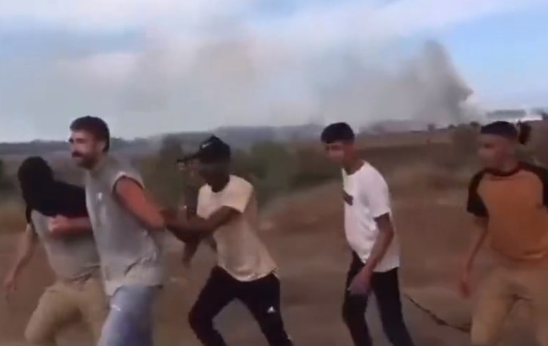 După ce au scăpat de rachete, tinerii de la un festival din Israel au fost luați la țintă de luptătorii Hamas. „Au tras în toate direcțiile”