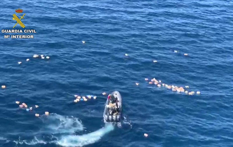 Peste 5 tone de droguri, găsite pe un submarin improvizat