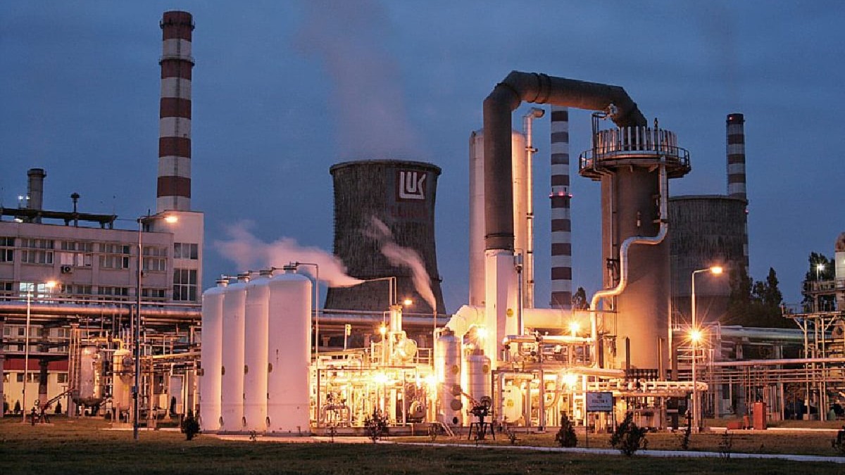 Rafinăria Petrotel-Lukoil din Ploiești
