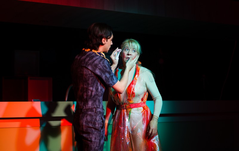Este istoria manipulată în funcție de cine spune povestea? „Dușmănie v.2.0”, o piesă de teatru despre cum se naște ura dintre oameni 