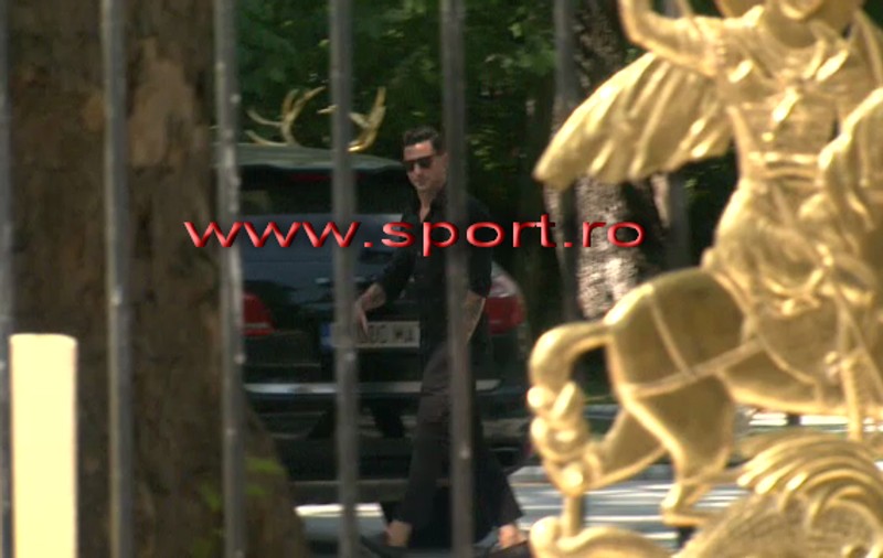 Mirel Rădoi a fost azi la "palat". Apoi s-a întâlnit cu viitorii colaboratori