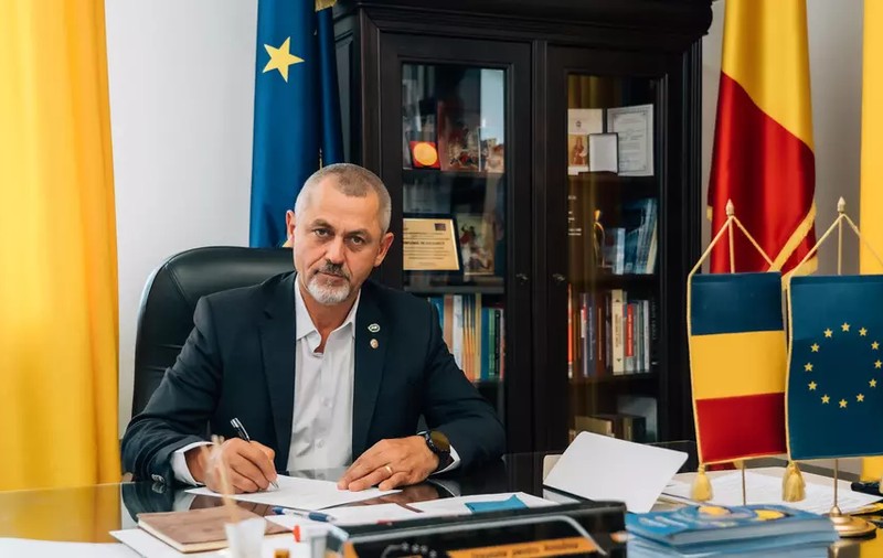 G4media: Dumitru Viorel Focșa, deputatul exclus din AUR după ce și-a agresat soția, revine în grupul parlamentar