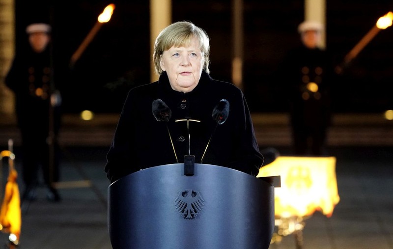 Angela Merkel îşi asumă refuzul de a primi Ucraina în NATO, la summitul din 2008 de la Bucureşti