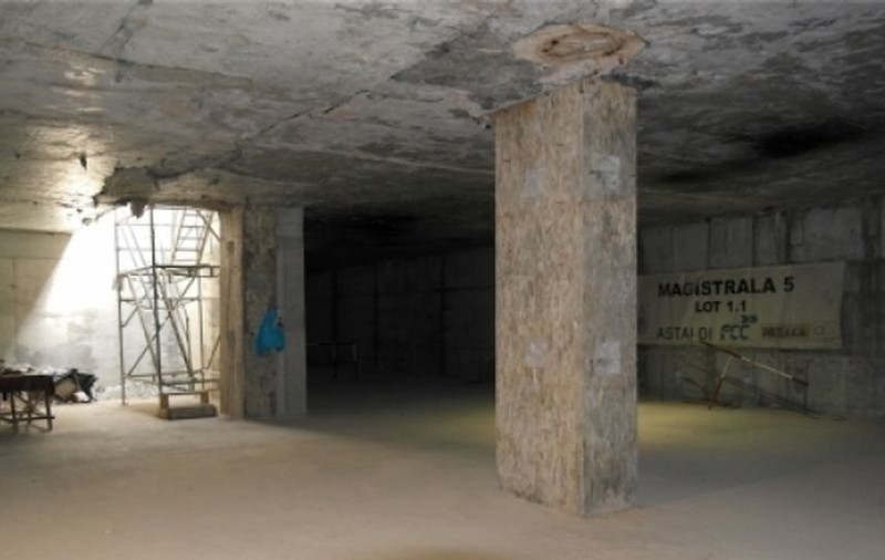 Metrou Drumul Taberei. Se montează primele scări rulante, la staţia Orizont