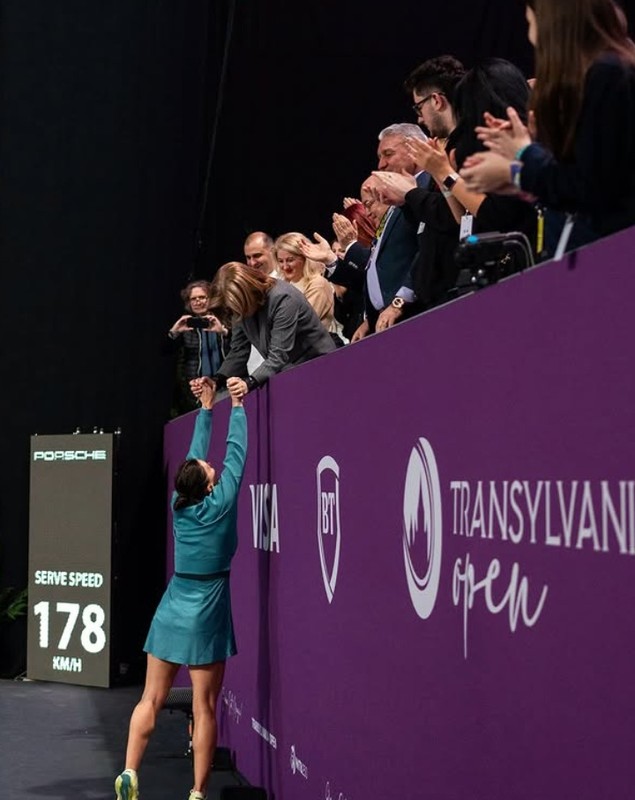 Imagini emoționante cu Simona Halep și părinții ei după anunțul retragerii din tenis: „Mulțumesc mama și tata”. Gestul făcut față de mama ei