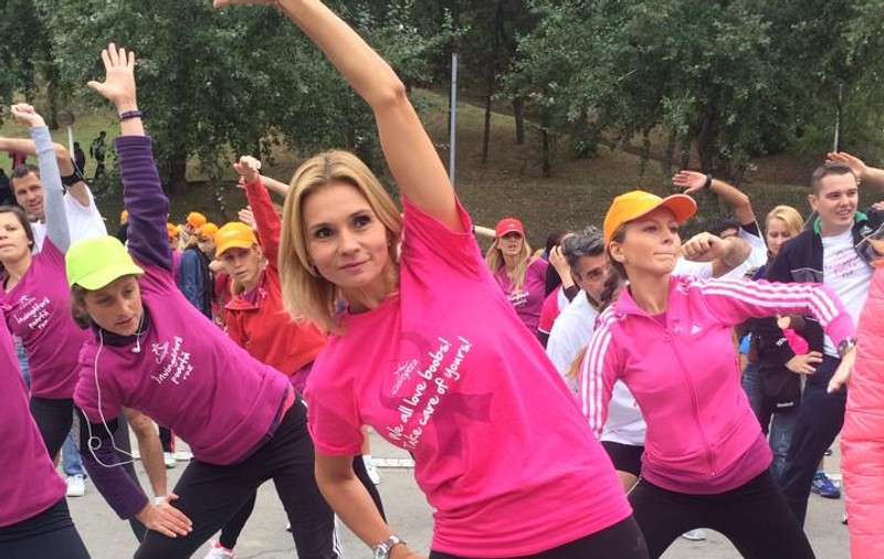 Ruxandra Dragomir, la al treilea an consecutiv în lupta împotriva cancerului la sân. Vezi care a fost mesajul prin a convins sute de români să i se alăture în acest demers